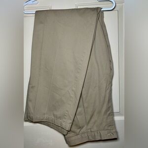 Savane Deep Dye Wrinkle Resistant Men's Pleated Pant Size 42 X‎ 36
